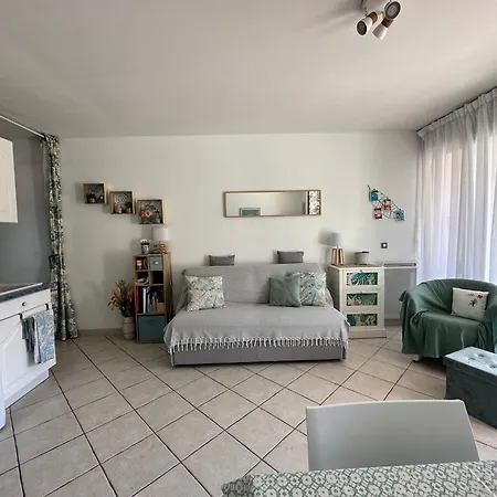 Apartamento Hyeboug Pour 4 Personnes Dans Avec Piscine Situe Sur Le Port D'hyeres